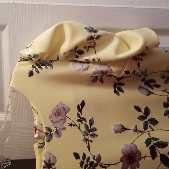 Shelby & Palmer Women Dress Size 14 Yellow Plus Floral Puff Sleeve - Picture 4 of 5